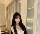 台中酒店約小姐：玲玲162.E.47.23歲 迷人的電眼閃爍著誘惑...