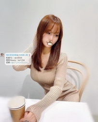 高雄援交妹：粉粉163.D.46.26歲 白嫩皮膚 粉嫩奶頭 長髮大眼