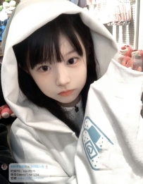 台北學生妹外送：果果155.B.42.18歲 清純甜美小可愛 皮膚雪白
