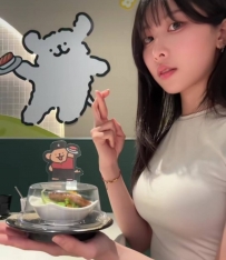長髮女警
