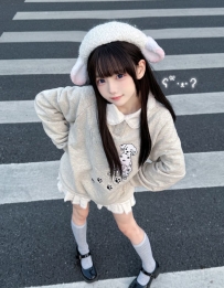 高雄新報班小蘿莉：彎彎152.C.42.19歲 幼齒可愛 清純長髮大眼