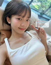 外送茶推薦：小妞160.C.45.21歲 小隻馬 甜美臉蛋 皮膚白
