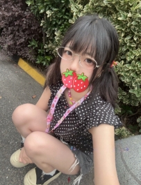 台中援交妹：子涵157.C.44kg.19歲 清純學生妹 嬌小型身材