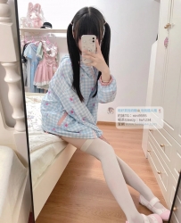 高雄蘿莉送茶：詩詩156.B.43.18歲 清純鄰家小女孩 偷偷下海