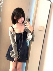 新竹外送茶莊：馨馨162.C.19歲 反差清純正妹 身材骨感纖細