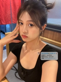 高雄學生妹：婕妡 155.C+.43.19歲 小小隻很輕巧 抱起來剛剛好