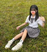 嬌小蘿莉茶：小晴152.B.39.18歲 青春小隻馬 初次下海粉嫩嫩