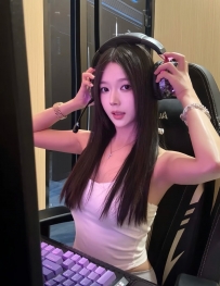 清純氣質美少女：芝妍162.C.46.21歲 美腿嬌嗔 電競少女 好騷...