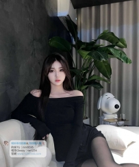 甜美大眼外拍正妹：尤新164.C.47.23歲 擁有吸睛外型