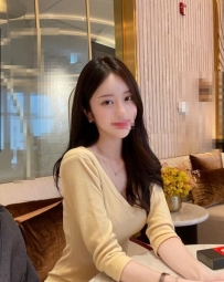 新竹援交妹：小柔160.D.24歲 臉正身材好 水蛇腰跟堅挺的車燈