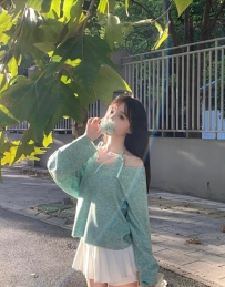 可愛學生妹：米奇157.C.19歲 可愛小圓臉 大眼睛 黑長直髮