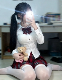 甜系小隻馬初兼：蜜糖158/D/20Y 一臉天真無害 但床上超會撩