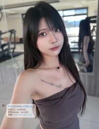 高雄援交妹：天依166.E.46.23歲 高顏值性感身材妖嬈和水蛇腰