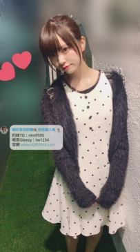 清純學生妹：玲薇160.B.42.19歲 苗條正妹 初次下海求助女友感