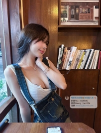 台北援交妹：小奈158.E.45.20歲 外表清純臉蛋甜甜 口活超贊